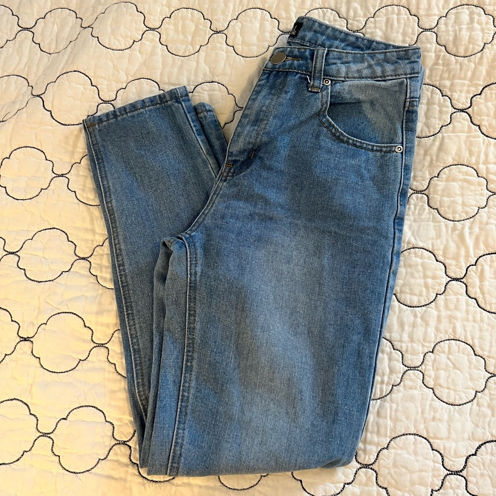 High-Waist Jeans